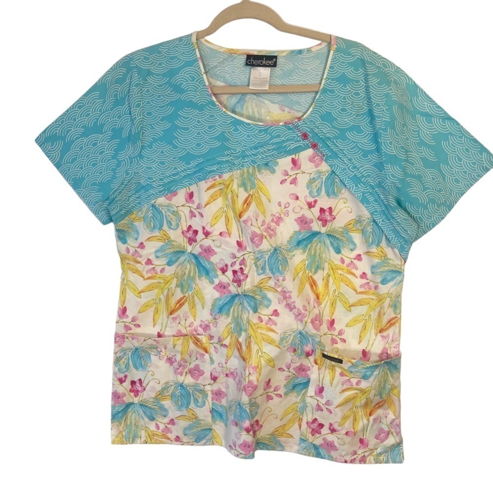 Cherokee Blue Floral Povkets 100% Cotton Short Sleeved Pockets Scrub Top…